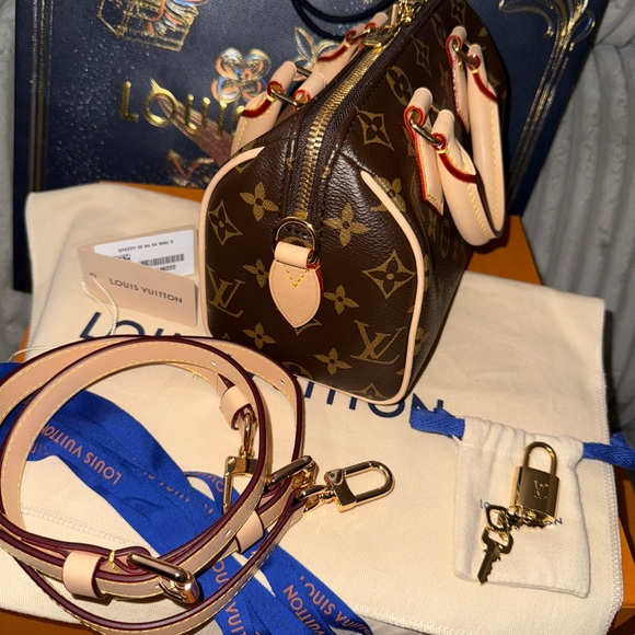 Authentic Louis Vuitton Speedy B20 monogram. - Picture 11 of 13